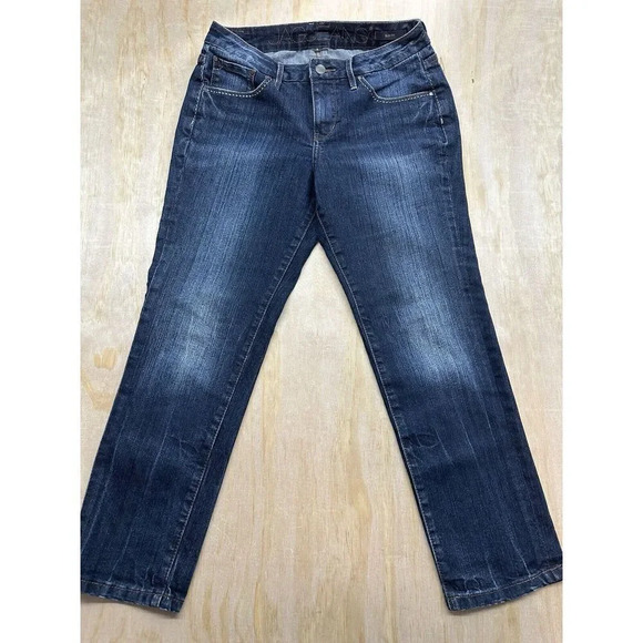JAG JEANS Women's Size 6 Mid Rise Stretch Denim Straight Leg Button Jeans - Picture 1 of 8